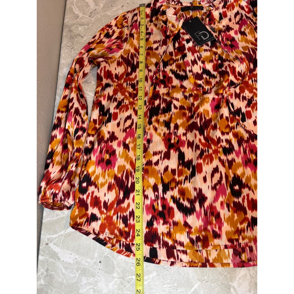 Fred David Women's Small Abstract Print‎ Long Sleeve V Neck Tie Neck Blouse NWT - Picture 7 of 7